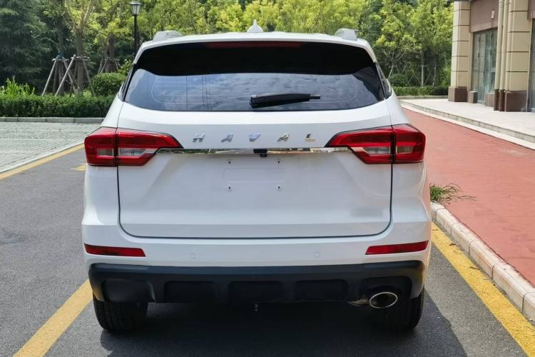 Used Haval M6 2018 Revised Version 1.5T DCT Two-Wheel Drive Elite Edition Rear