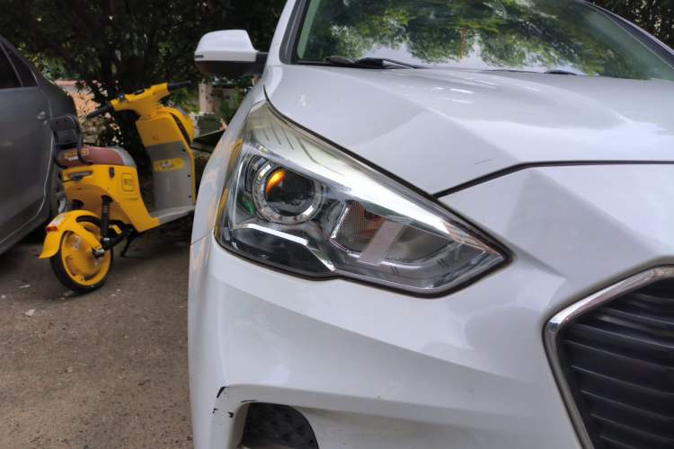 Used Haval M6 2018 1.5T Manual Two-Wheel Drive Elite Model Right Front Headlight