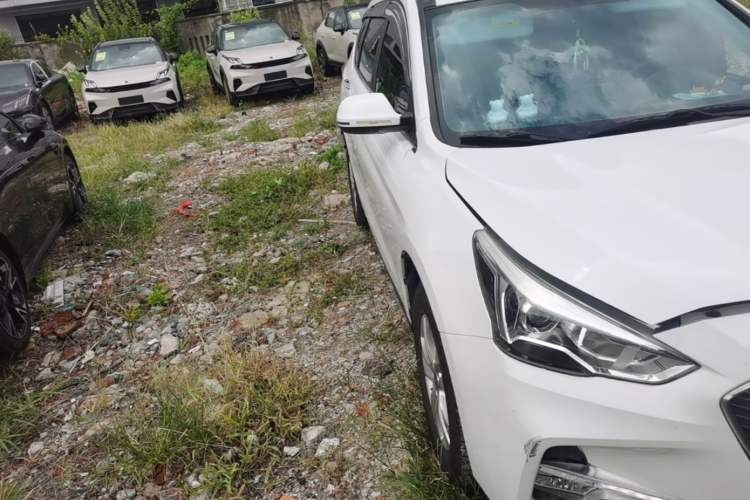 Used Haval M6 2018 1.5T DCT Two-Wheel Drive Elite Model Right Front Headlight
