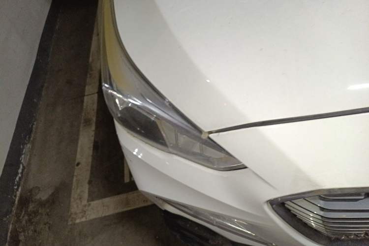 Used Haval M6 2018 1.5T DCT Two-Wheel Drive Elite Model Right Front Headlight