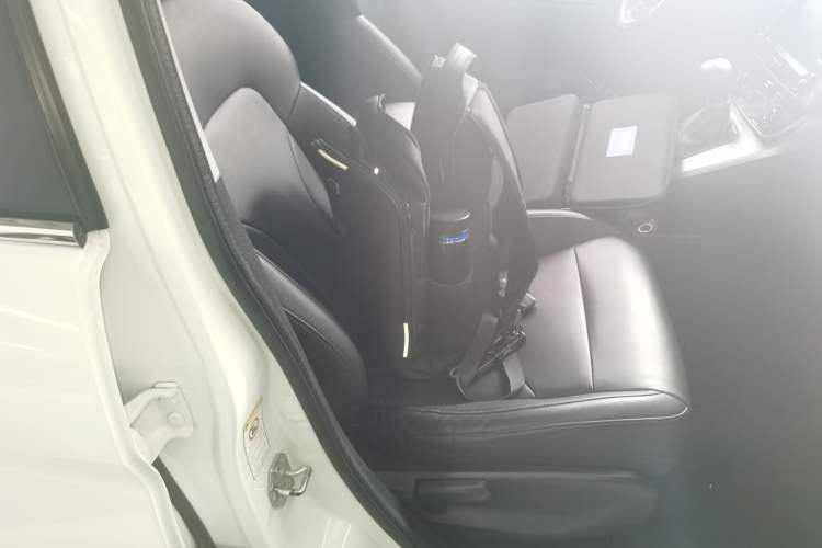 Used Haval M6 2018 Revised Version 1.5T DCT Two-Wheel Drive Elite Edition Right Front Seat