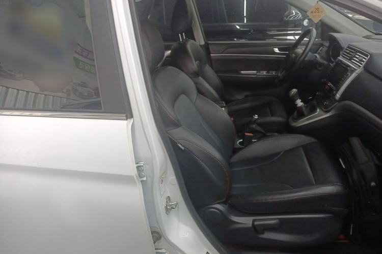 Used Haval M6 2018 1.5T Manual Two-Wheel Drive Elite Model Right Front Seat