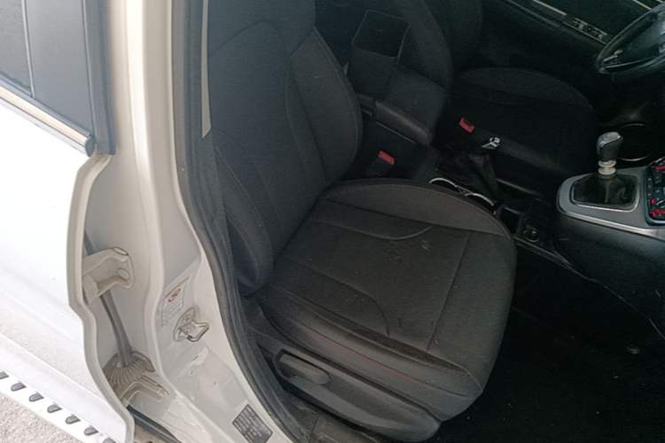 Used Haval M6 2018 1.5T Manual Two-Wheel Drive Elite Model Right Front Seat