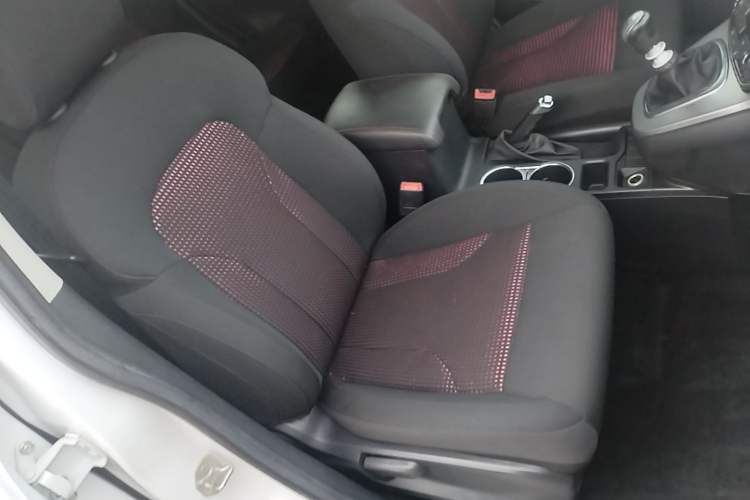 Used Haval M6 2018 1.5T Manual Two-Wheel Drive Urban Model Right Front Seat