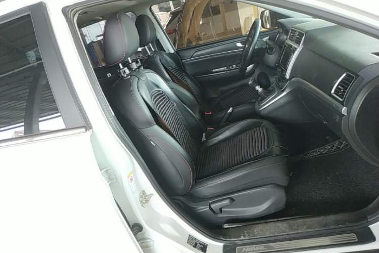Used Haval M6 2018 1.5T Manual Two-Wheel Drive Elite Model Right Front Seat