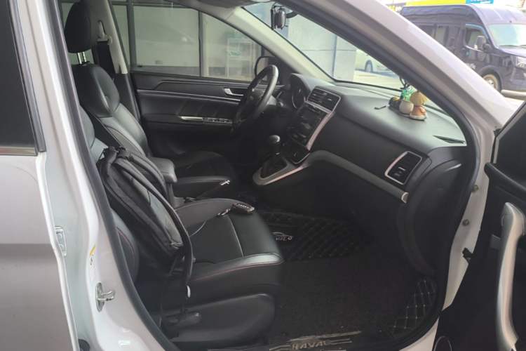 Used Haval M6 2018 Revised Version 1.5T DCT Two-Wheel Drive Elite Edition Right Front Seat