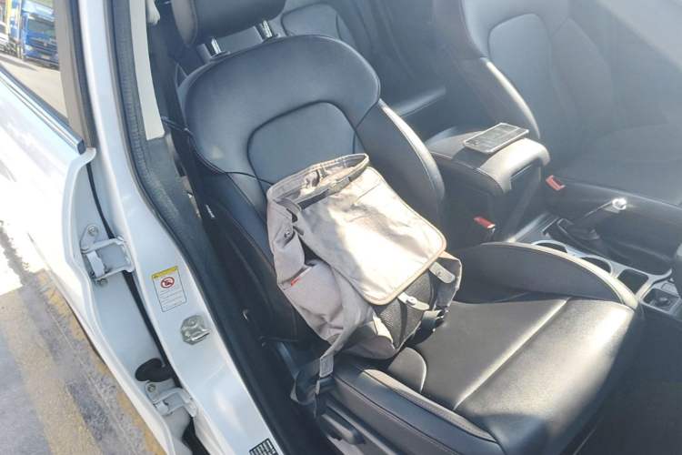 Used Haval M6 2018 1.5T DCT Two-Wheel Drive Elite Model Right Front Seat