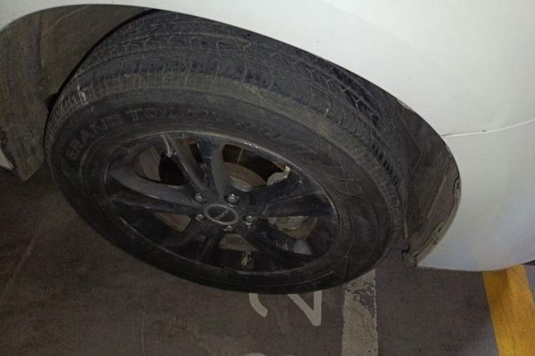 Used Haval M6 2018 1.5T DCT Two-Wheel Drive Elite Model Right Front Wheel Hub