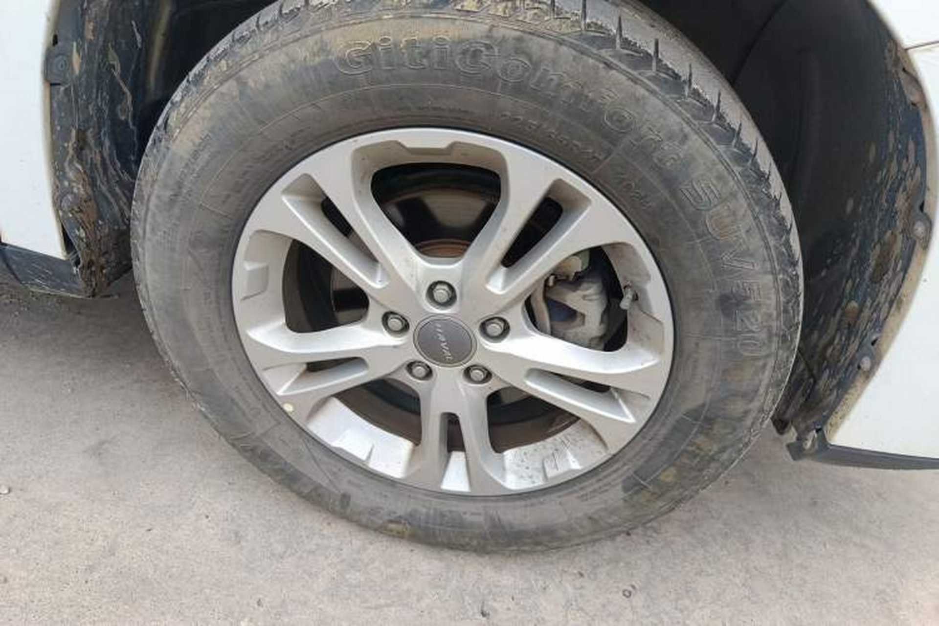 Used Haval M6 2018 1.5T Manual Two-Wheel Drive Elite Model Right Front Wheel Hub