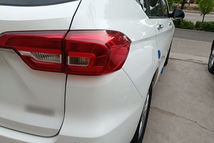 Used Haval M6 2018 Revised Version 1.5T DCT Two-Wheel Drive Elite Edition Right Rear Taillight