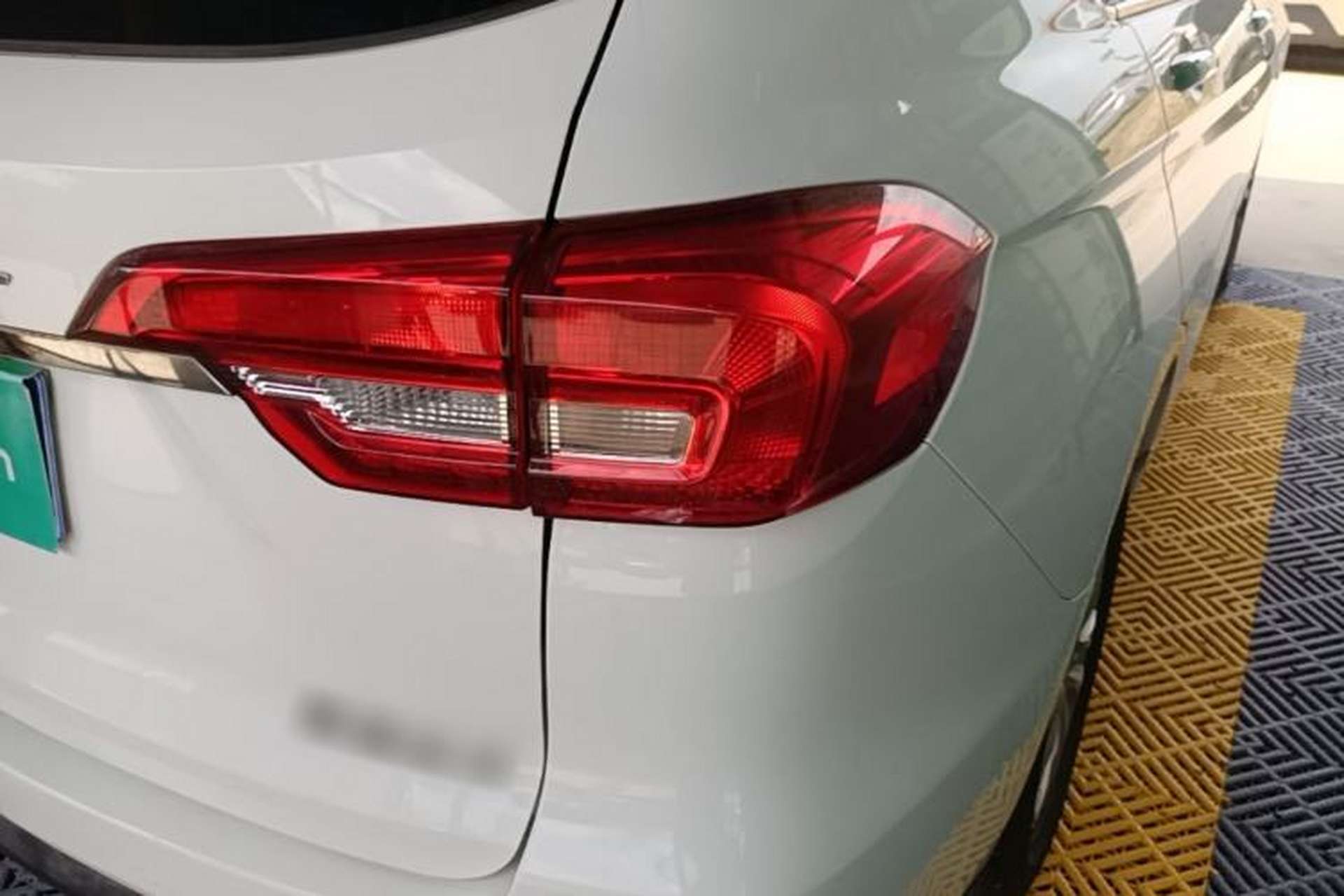 Used Haval M6 2018 Revised Version 1.5T DCT Two-Wheel Drive Elite Edition Right Rear Taillight