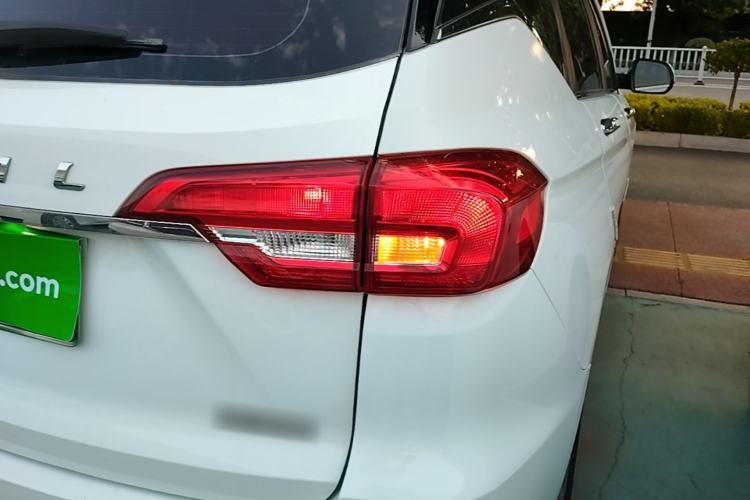 Used Haval M6 2018 Revised Version 1.5T DCT Two-Wheel Drive Elite Edition Right Rear Taillight