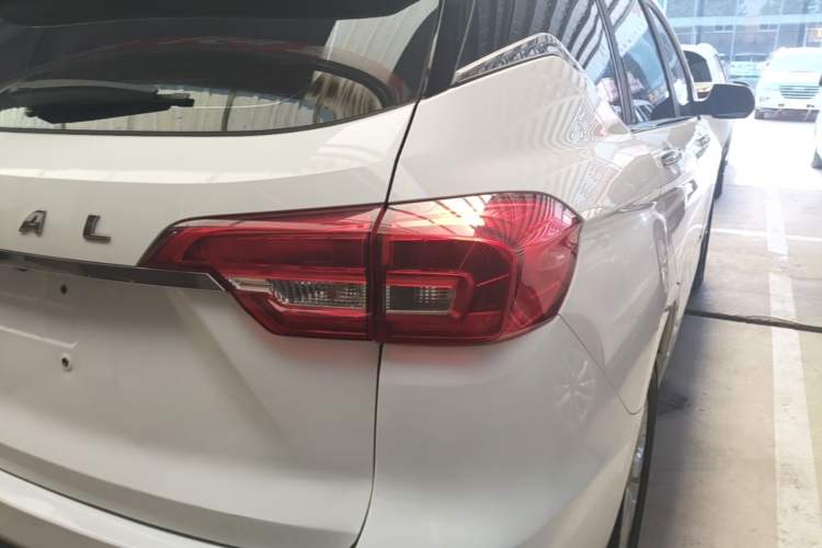 Used Haval M6 2018 1.5T Manual Two-Wheel Drive Elite Model Right Rear Taillight
