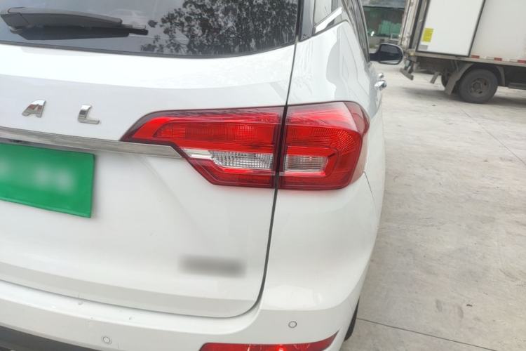 Used Haval M6 2018 1.5T Manual Two-Wheel Drive Elite Model Right Rear Taillight