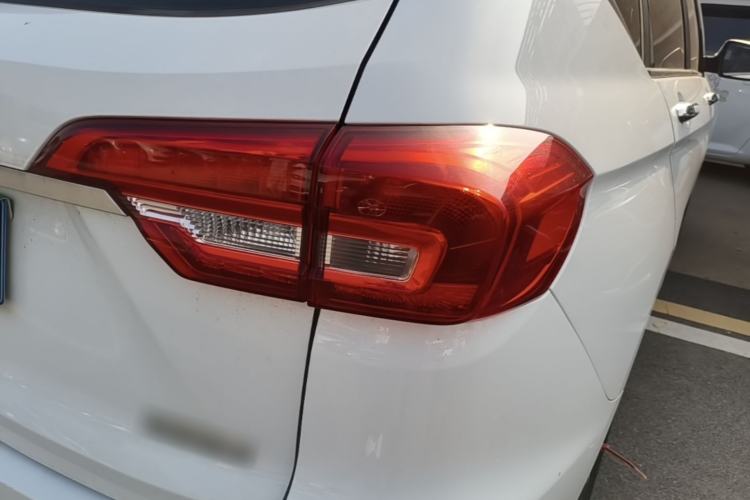 Used Haval M6 2018 1.5T DCT Two-Wheel Drive Elite Model Right Rear Taillight
