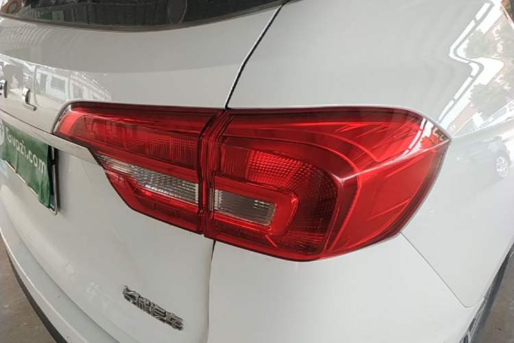Used Haval M6 2018 1.5T Manual Two-Wheel Drive Elite Model Right Rear Taillight