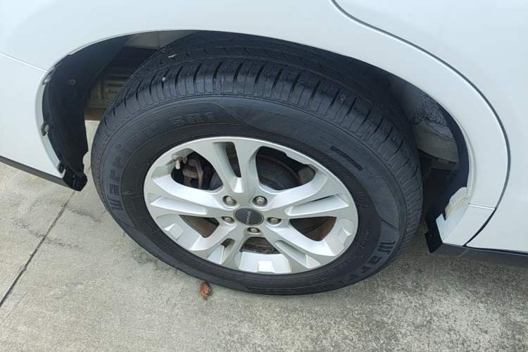 Used Haval M6 2018 1.5T DCT Two-Wheel Drive Elite Model Right Rear Wheel Hub