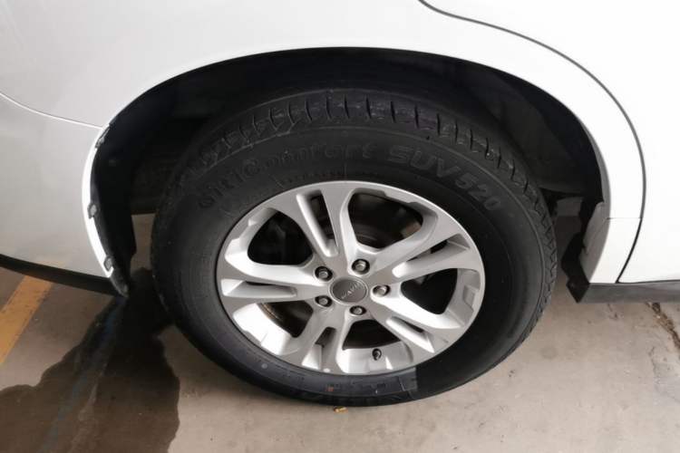 Used Haval M6 2018 1.5T DCT Two-Wheel Drive Elite Model Right Rear Wheel Hub