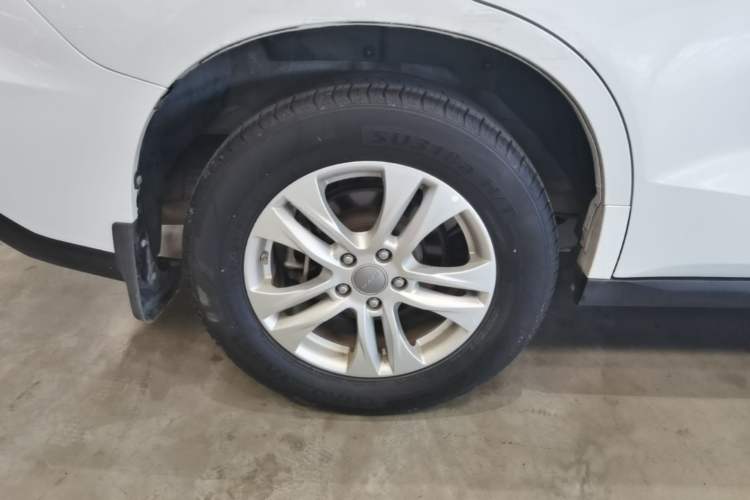Used Haval M6 2018 1.5T Manual Two-Wheel Drive Elite Model Right Rear Wheel Hub