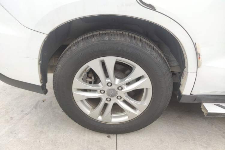 Used Haval M6 2018 1.5T Manual Two-Wheel Drive Elite Model Right Rear Wheel Hub