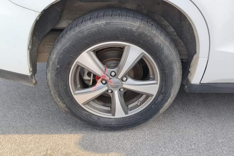 Used Haval M6 2018 1.5T DCT Two-Wheel Drive Elite Model Right Rear Wheel Hub