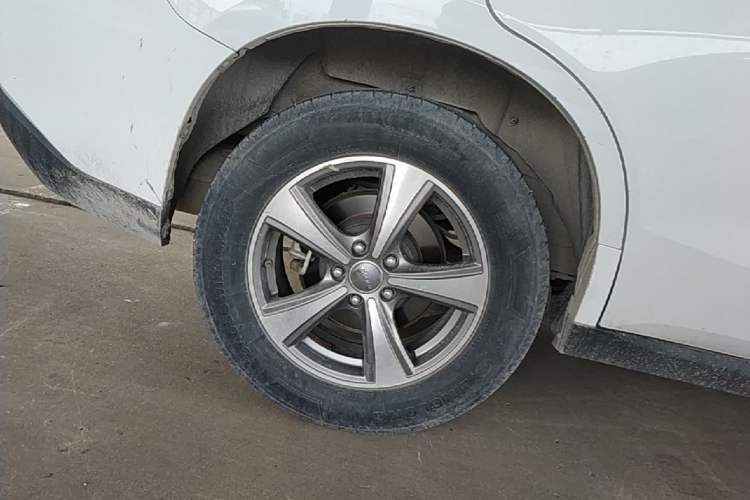 Used Haval M6 2018 1.5T Manual Two-Wheel Drive Elite Model Right Rear Wheel Hub