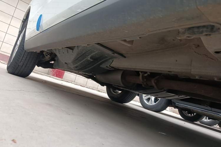 Used Haval M6 2018 Revised Version 1.5T DCT Two-Wheel Drive Elite Edition Right Side Sill