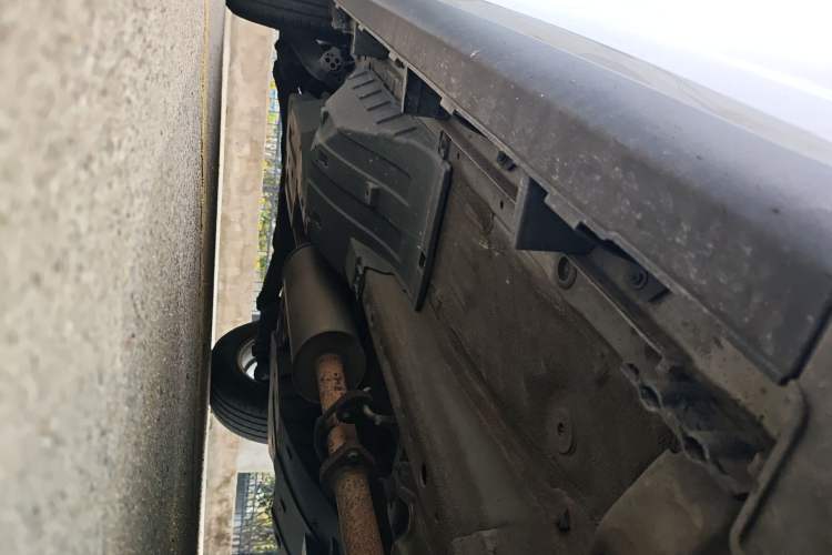 Used Haval M6 2018 Revised Version 1.5T DCT Two-Wheel Drive Elite Edition Right Side Sill