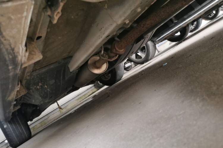 Used Haval M6 2018 1.5T DCT Two-Wheel Drive Elite Model Right Side Sill