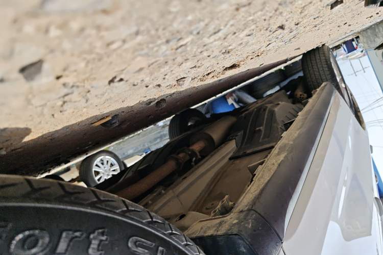 Used Haval M6 2018 Revised Version 1.5T DCT Two-Wheel Drive Elite Edition Right Side Sill
