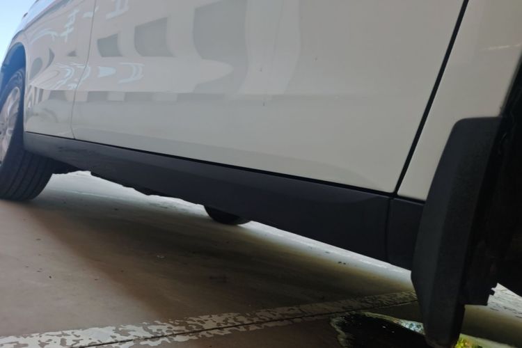 Used Haval M6 2018 1.5T Manual Two-Wheel Drive Urban Model Right Side Sill