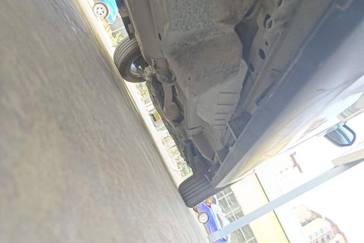 Used Haval M6 2018 Revised Version 1.5T DCT Two-Wheel Drive Urban Style Right Side Sill