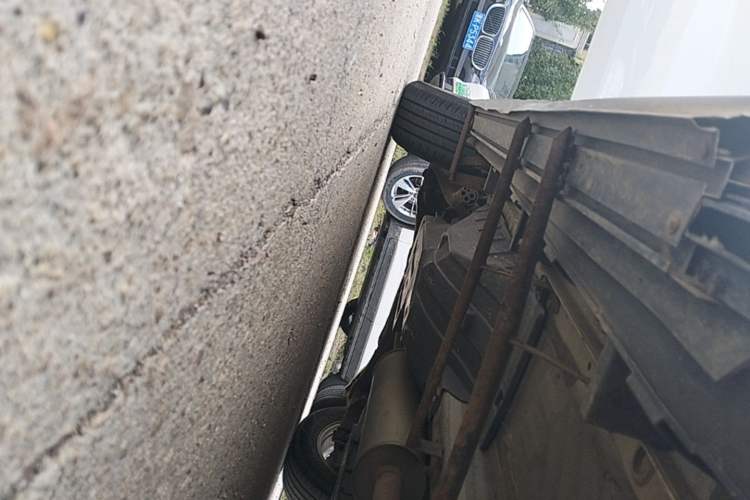 Used Haval M6 2018 Revised Version 1.5T DCT Two-Wheel Drive Elite Edition Right Side Sill