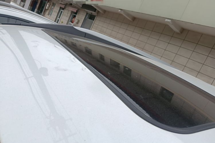 Used Haval M6 2018 Revised Version 1.5T DCT Two-Wheel Drive Elite Edition Roof
