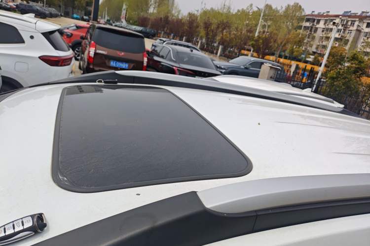 Used Haval M6 2018 Revised Version 1.5T DCT Two-Wheel Drive Elite Edition Roof