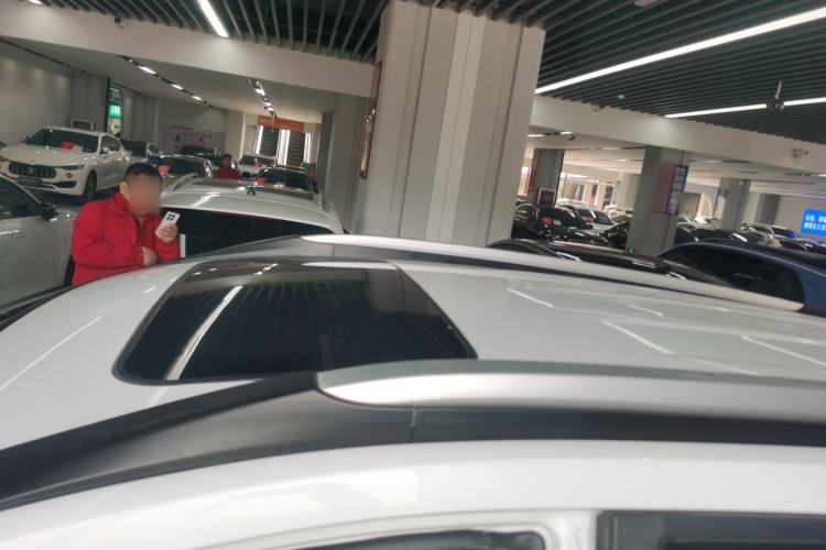 Used Haval M6 2018 Revised Version 1.5T DCT Two-Wheel Drive Elite Edition Roof