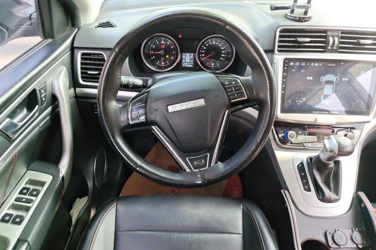 Used Haval M6 2018 Revised Version 1.5T DCT Two-Wheel Drive Elite Edition Steering Wheel