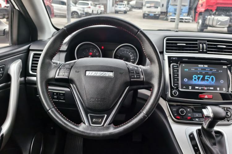 Used Haval M6 2018 1.5T DCT Two-Wheel Drive Elite Model Steering Wheel