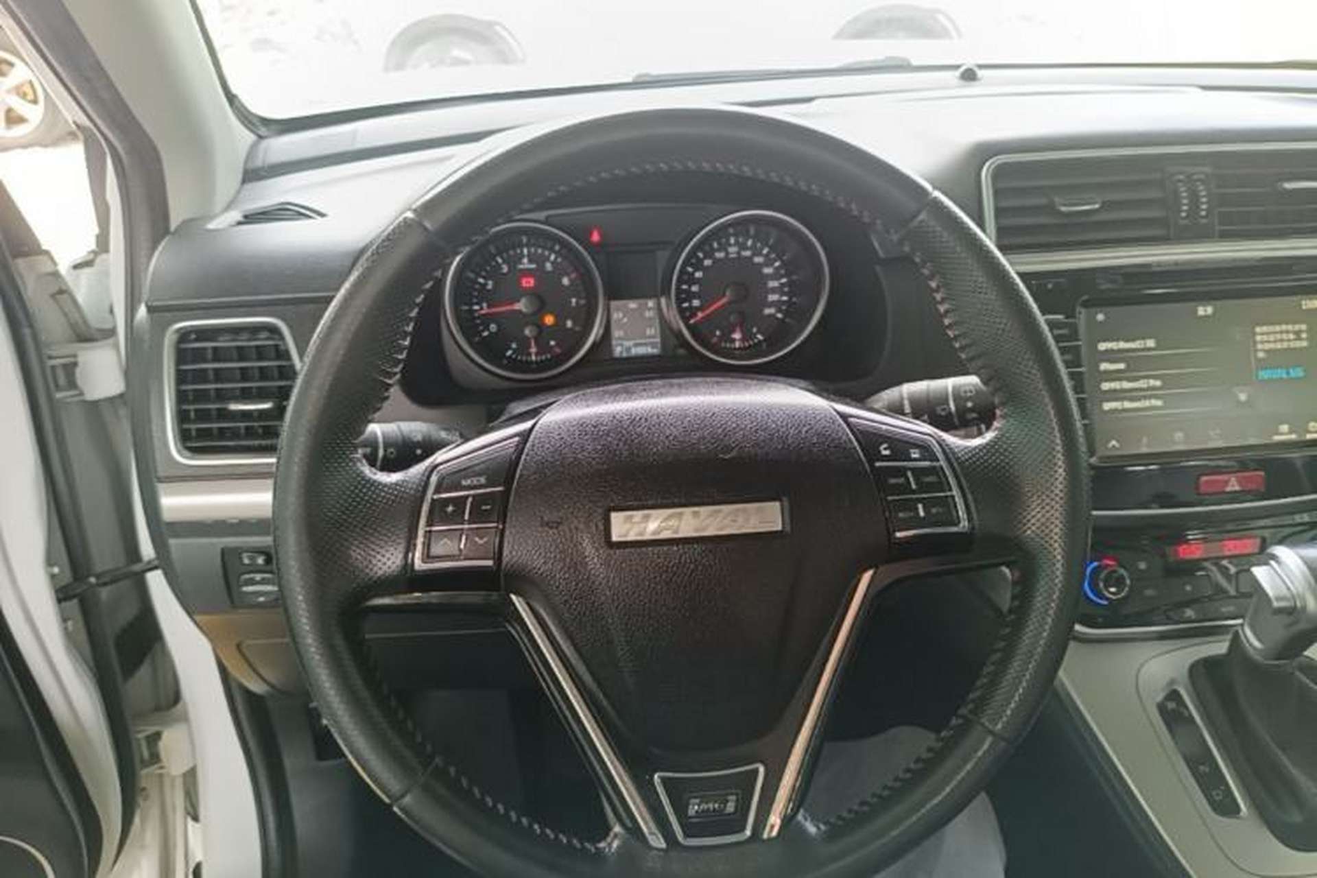Used Haval M6 2018 Revised Version 1.5T DCT Two-Wheel Drive Elite Edition Steering Wheel
