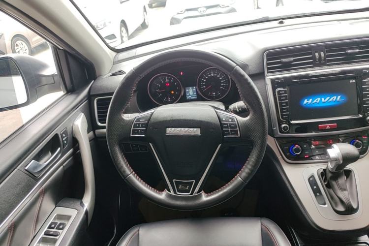 Used Haval M6 2018 Revised Version 1.5T DCT Two-Wheel Drive Elite Edition Steering Wheel