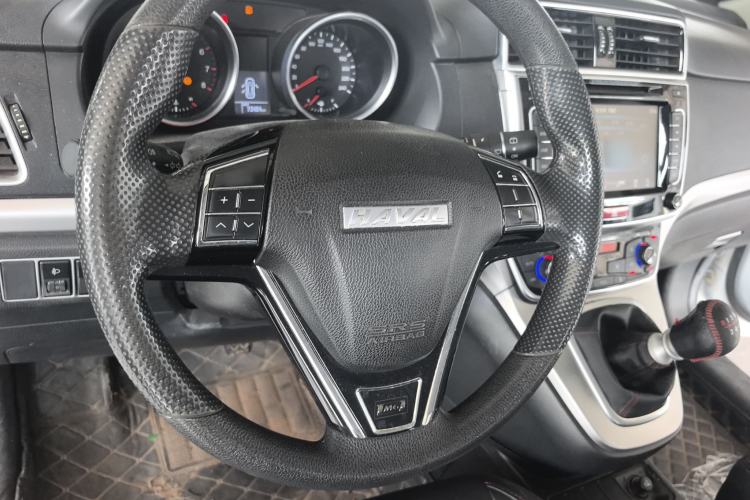 Used Haval M6 2018 1.5T Manual Two-Wheel Drive Urban Model Steering Wheel