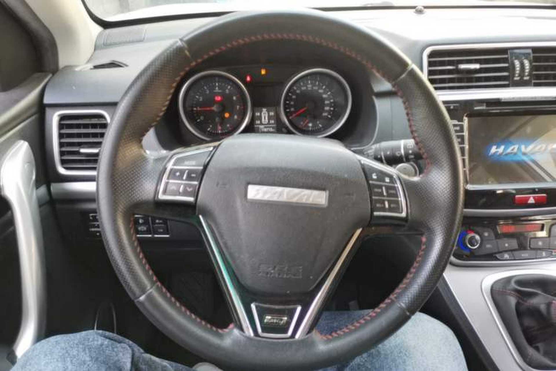 Used Haval M6 2018 1.5T Manual Two-Wheel Drive Elite Model Steering Wheel