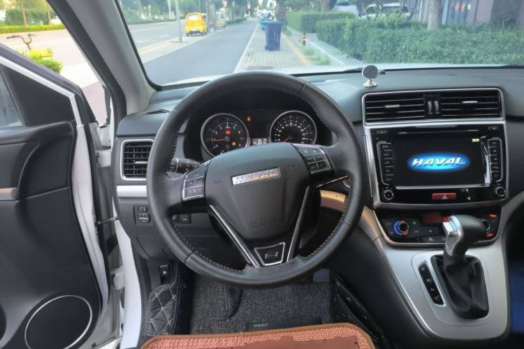 Used Haval M6 2018 Revised Version 1.5T DCT Two-Wheel Drive Elite Edition Steering Wheel