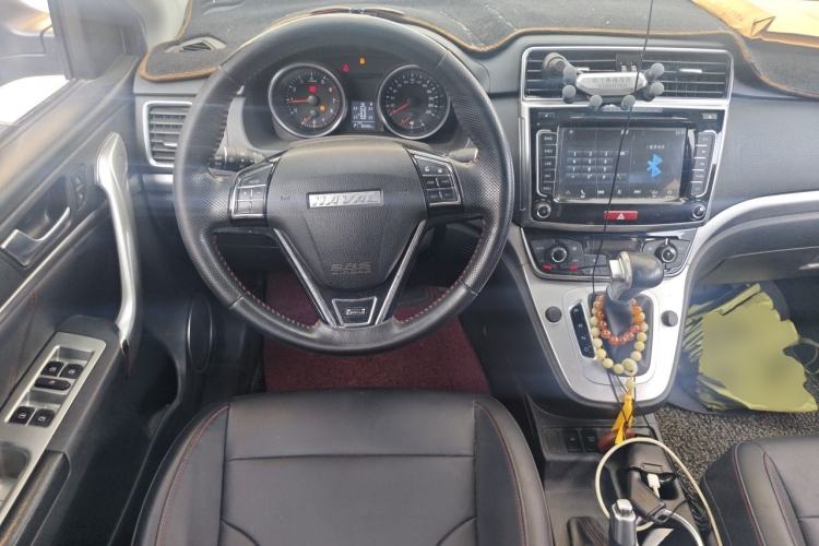 Used Haval M6 2018 Revised Version 1.5T DCT Two-Wheel Drive Elite Edition Steering Wheel