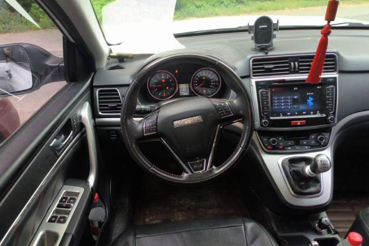 Used Haval M6 2018 1.5T Manual Two-Wheel Drive Elite Model Steering Wheel