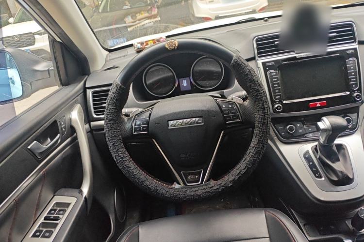 Used Haval M6 2018 Revised Version 1.5T DCT Two-Wheel Drive Elite Edition Steering Wheel