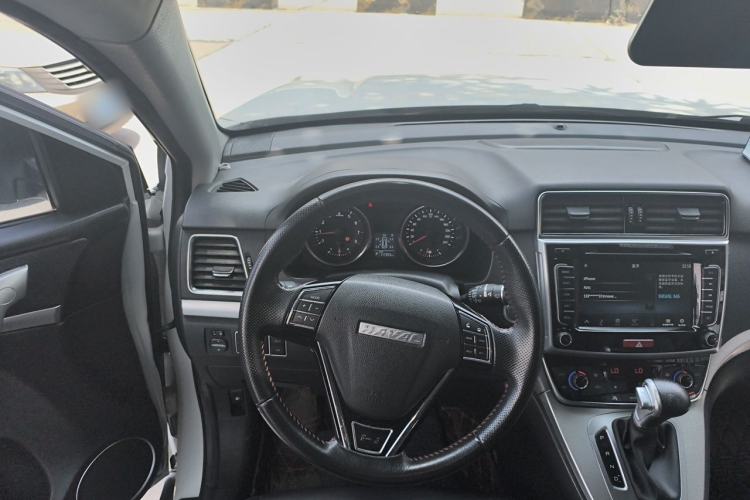 Used Haval M6 2018 1.5T DCT Two-Wheel Drive Elite Model Steering Wheel