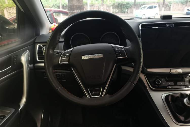 Used Haval M6 2018 1.5T Manual Two-Wheel Drive Elite Model Steering Wheel