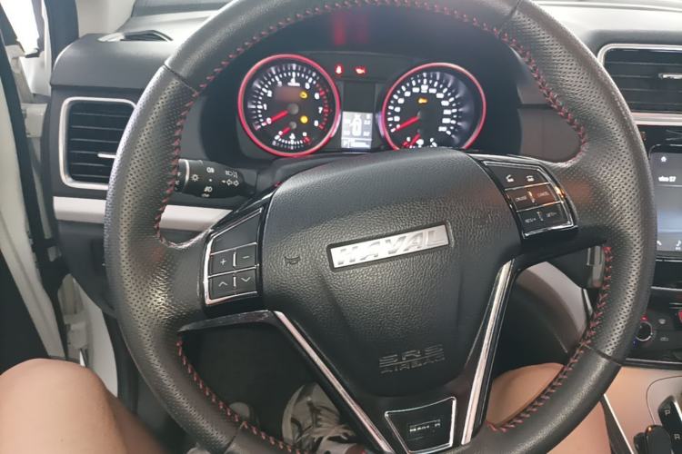 Used Haval M6 2018 Revised Version 1.5T DCT Two-Wheel Drive Elite Edition Steering Wheel