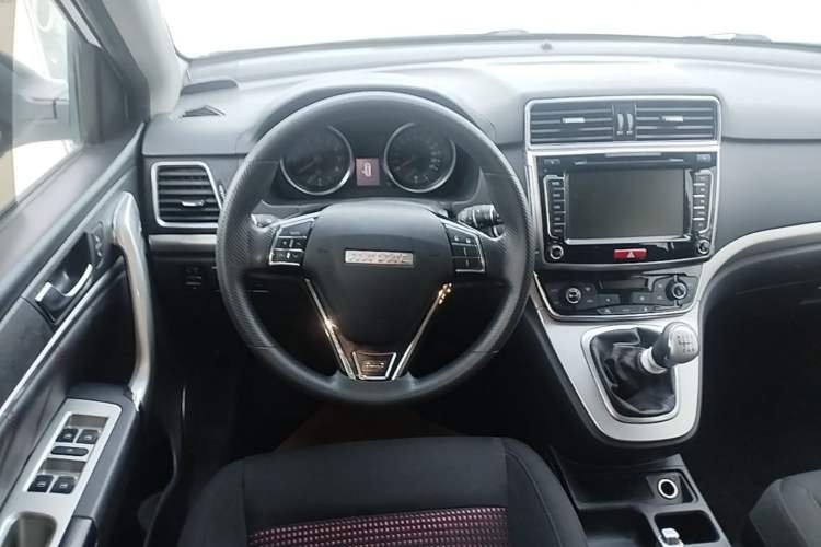 Used Haval M6 2018 1.5T Manual Two-Wheel Drive Urban Model Steering Wheel